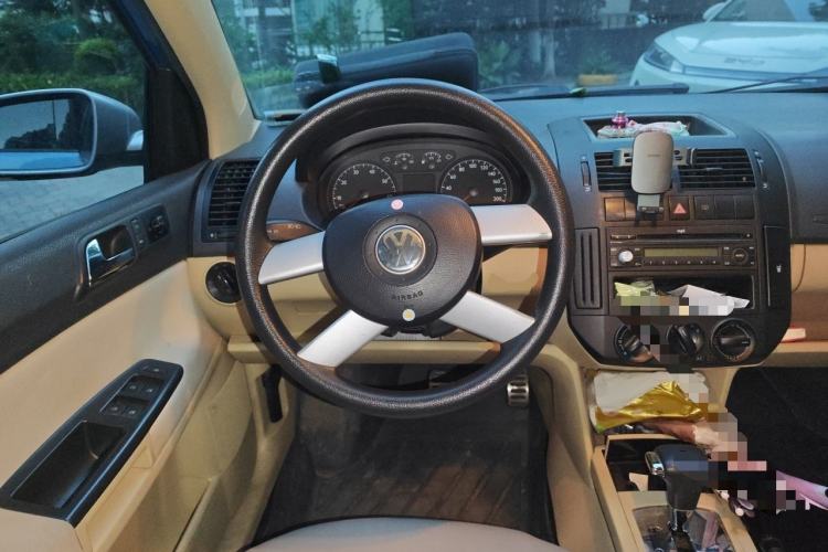 Used Volkswagen Polo 2007 1.6L Cross Polo Automatic Steering Wheel