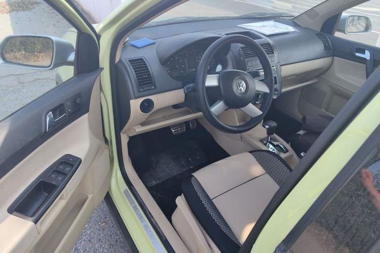 Used Volkswagen Polo 2007 1.6L Cross Polo Automatic Driver Seat