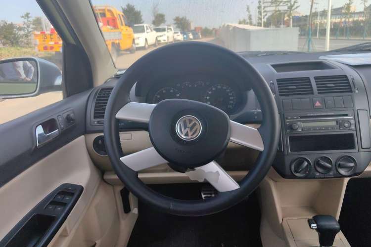 Used Volkswagen Polo 2007 1.6L Cross Polo Automatic Steering Wheel