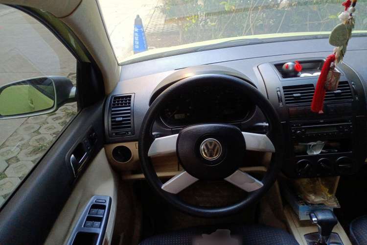 Used Volkswagen Polo 2007 1.6L Cross Polo Automatic Steering Wheel