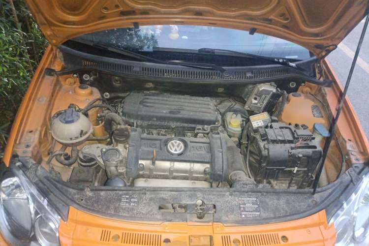 Used Volkswagen Polo 2007 1.6L Cross Polo Automatic Engine Bay