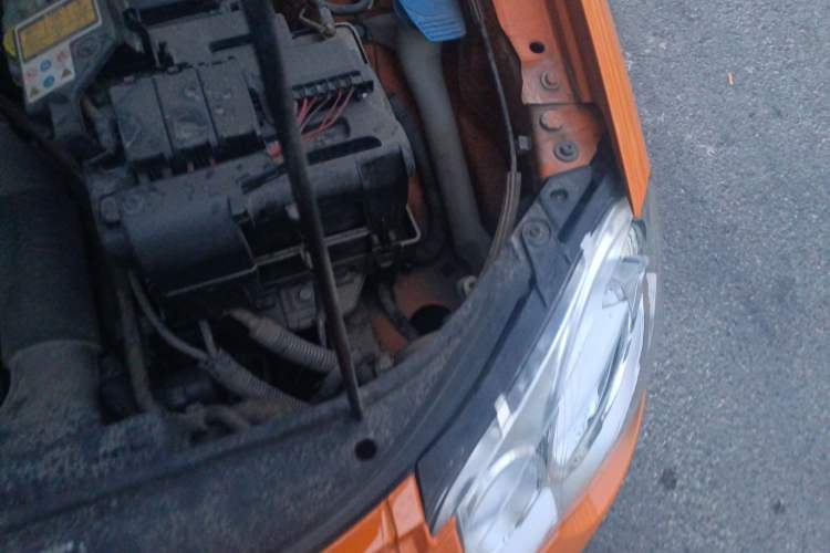 Used Volkswagen Polo 2007 1.6L Cross Polo Automatic Engine Bay Left