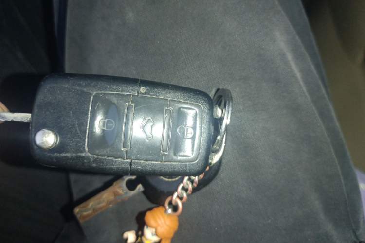 Used Volkswagen Polo 2007 1.6L Cross Polo Automatic Vehicle Key