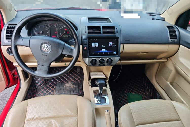 Used Volkswagen Polo 2007 Jingqing 1.6L Automatic Fashion Edition Center Console