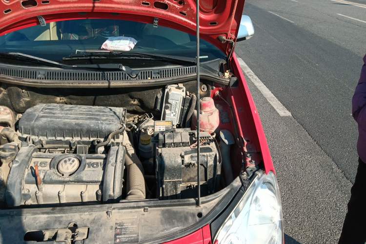 Used Volkswagen Polo 2007 1.6L Cross Polo MT Engine Bay Left