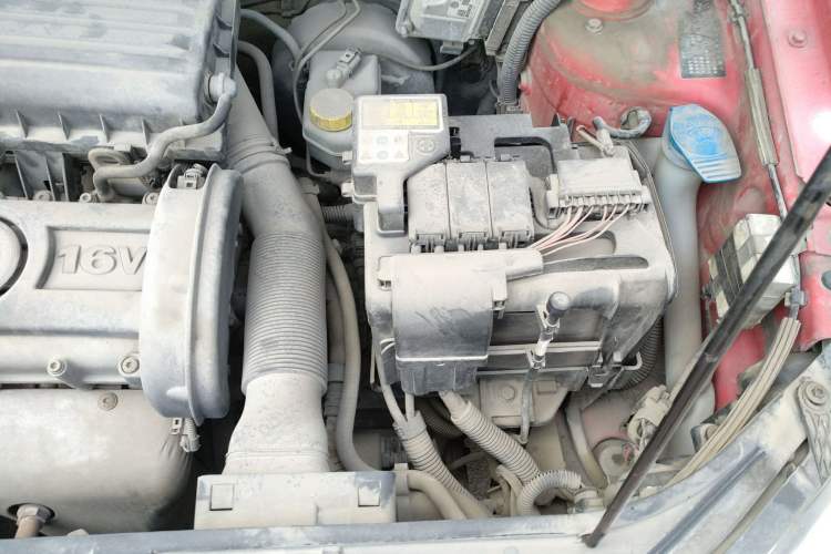 Used Volkswagen Polo 2007 Jingqing 1.6L Automatic Fashion Edition Engine Bay Right