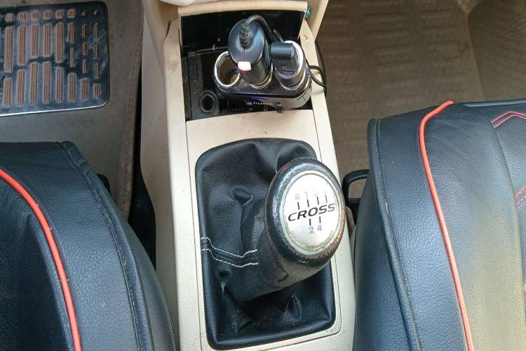 Used Volkswagen Polo 2007 1.6L Cross Polo MT Gear Lever