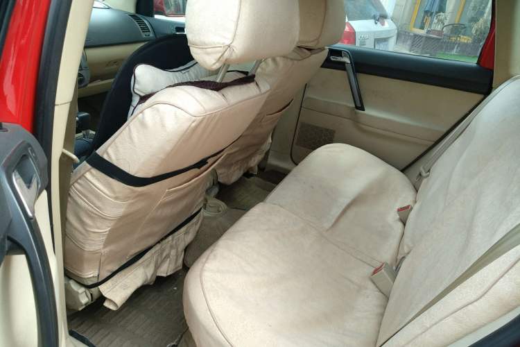 Used Volkswagen Polo 2007 Jingqing 1.6L Automatic Fashion Edition Left Rear Seat