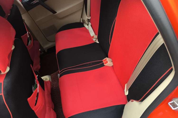 Used Volkswagen Polo 2007 1.6L Cross Polo MT Left Rear Seat