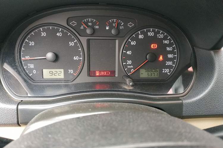 Used Volkswagen Polo 2007 1.6L Cross Polo Automatic Odometer Close Up