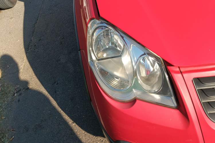 Used Volkswagen Polo 2007 1.6L Cross Polo MT Right Front Headlight
