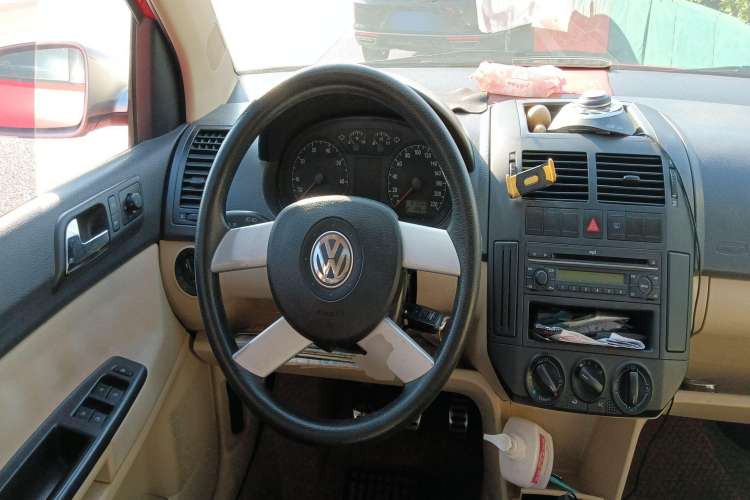Used Volkswagen Polo 2007 1.6L Cross Polo MT Steering Wheel