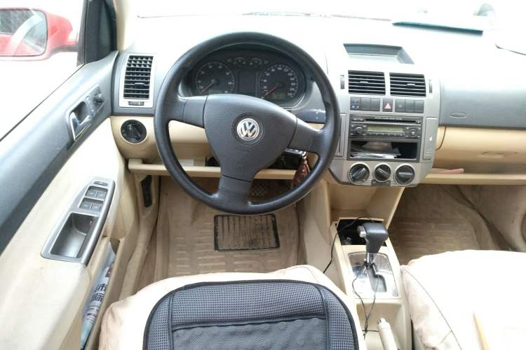 Used Volkswagen Polo 2007 Jingqing 1.6L Automatic Fashion Edition Steering Wheel