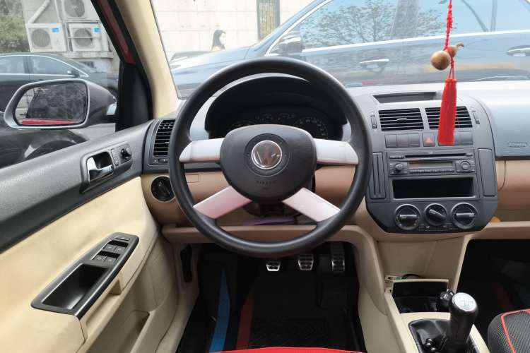 Used Volkswagen Polo 2007 1.6L Cross Polo MT Steering Wheel