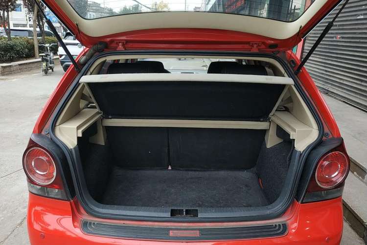 Used Volkswagen Polo 2007 1.6L Cross Polo Automatic Trunk