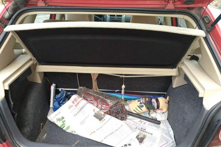 Used Volkswagen Polo 2007 Jingqing 1.6L Automatic Fashion Edition Trunk