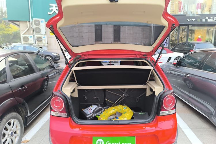 Used Volkswagen Polo 2007 1.6L Cross Polo MT Trunk