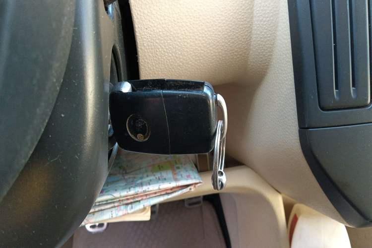Used Volkswagen Polo 2007 1.6L Cross Polo MT Vehicle Key