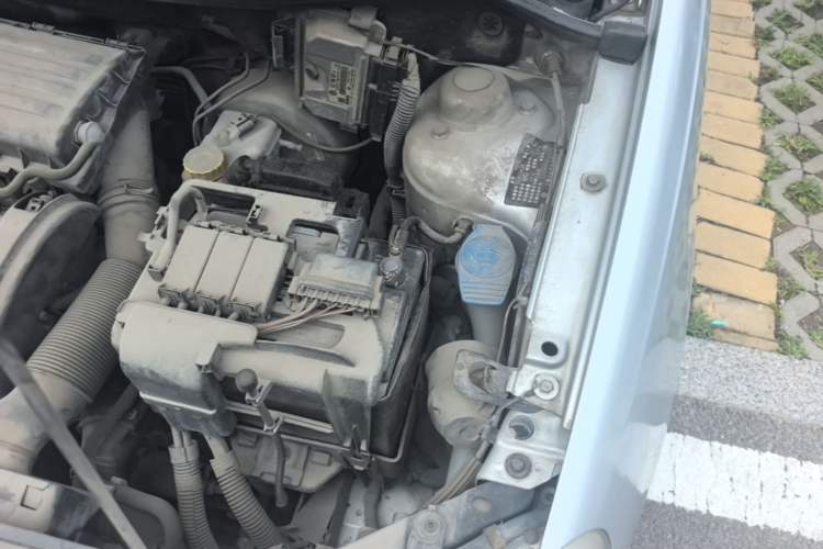Used Volkswagen Polo 2007 Jingqing 1.4L Automatic Fashion Edition Engine Bay Left