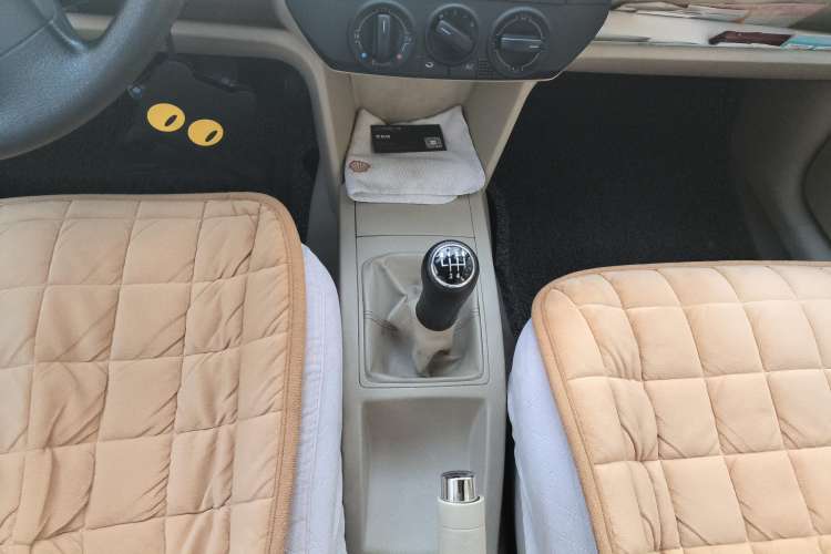 Used Volkswagen Polo 2007 Kica 1.4L Manual Fashion Edition Gear Lever