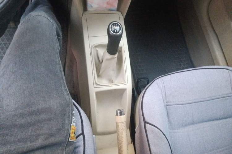 Used Volkswagen Polo 2007 Kica 1.4L Manual Fashion Edition Gear Lever