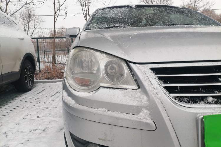 Used Volkswagen Polo 2007 Jingqing 1.4L Automatic Fashion Edition Right Front Headlight