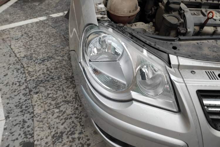 Used Volkswagen Polo 2007 Jingqing 1.6L Automatic Fashion Edition Right Front Headlight