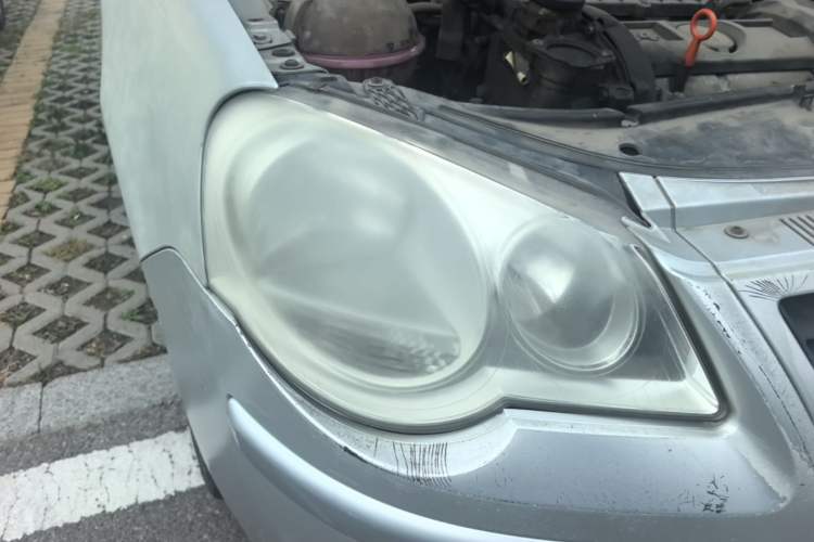 Used Volkswagen Polo 2007 Jingqing 1.4L Automatic Fashion Edition Right Front Headlight