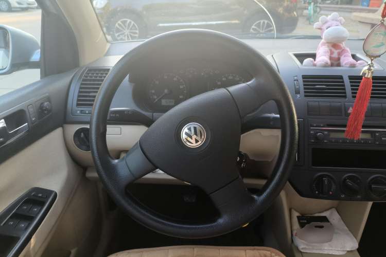 Used Volkswagen Polo 2007 Kica 1.4L Manual Fashion Edition Steering Wheel