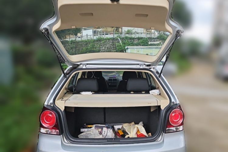 Used Volkswagen Polo 2007 1.6L Cross Polo Automatic Trunk
