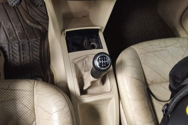 Used Volkswagen Polo 2007 Jingqing 1.4L Manual Fashion Edition Gear Lever
