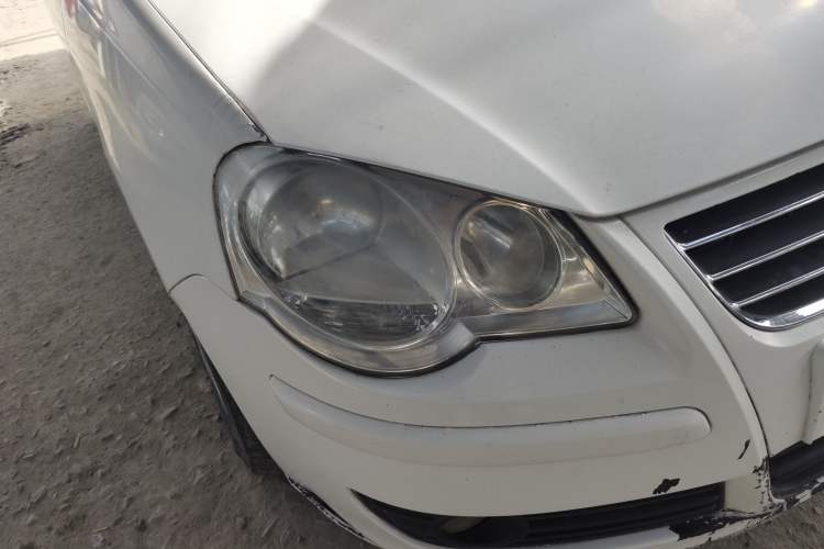 Used Volkswagen Polo 2007 Jingqing 1.4L Manual Fashion Edition Right Front Headlight