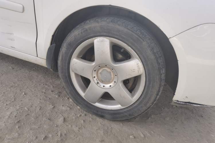 Used Volkswagen Polo 2007 Jingqing 1.4L Manual Fashion Edition Right Front Wheel Hub