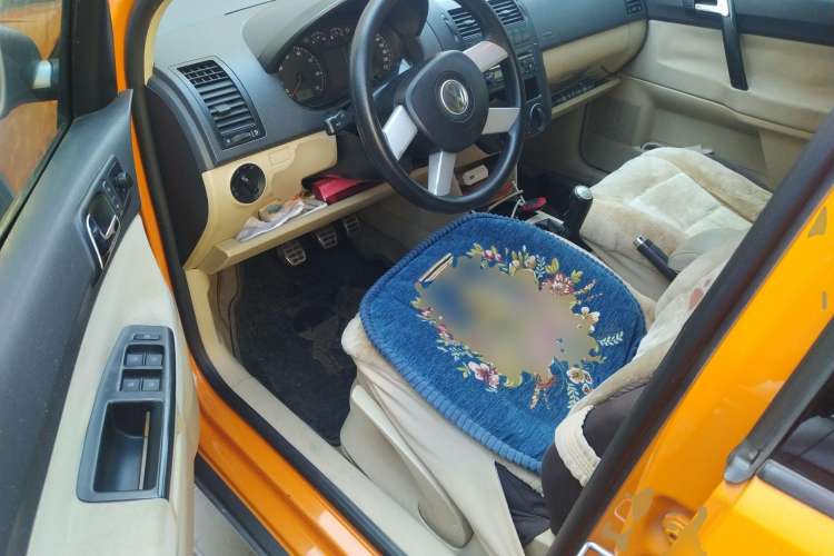 Used Volkswagen Polo 2007 1.6L Cross Polo MT Driver Seat