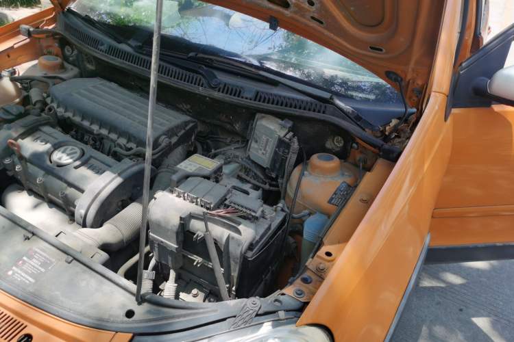 Used Volkswagen Polo 2007 1.6L Cross Polo MT Engine Bay Left