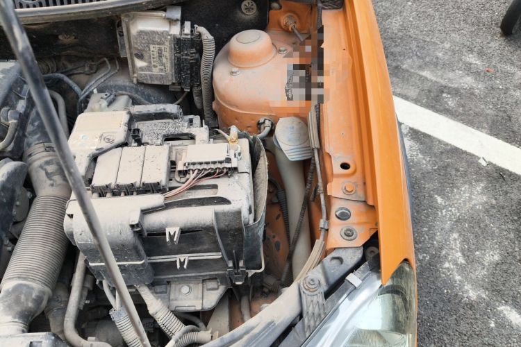 Used Volkswagen Polo 2007 1.6L Cross Polo Automatic Engine Bay Left