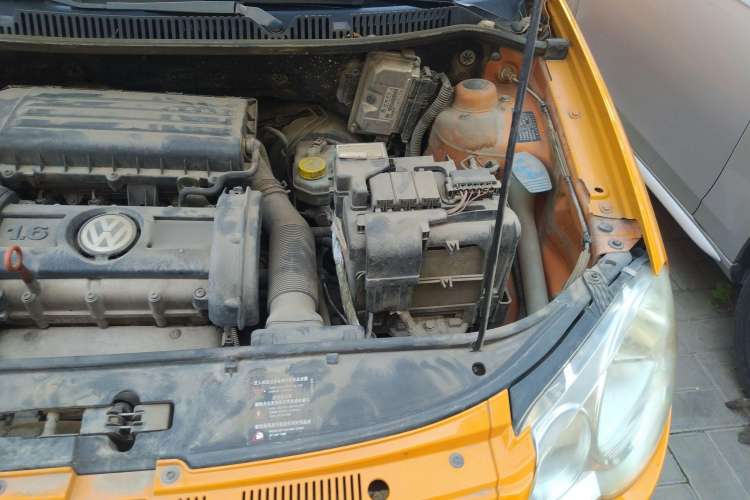 Used Volkswagen Polo 2007 1.6L Cross Polo MT Engine Bay Left