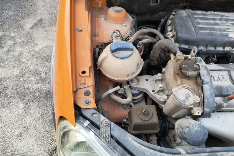 Used Volkswagen Polo 2007 1.6L Cross Polo Automatic Engine Bay Right