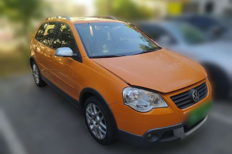 Used Volkswagen Polo 2007 1.6L Cross Polo MT Front Right 45 Deg