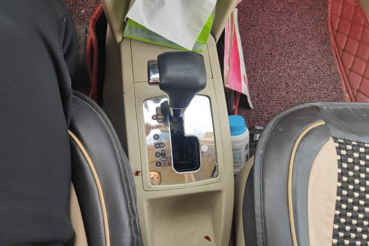 Used Volkswagen Polo 2007 1.6L Cross Polo Automatic Gear Lever