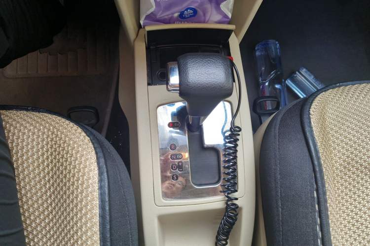 Used Volkswagen Polo 2007 1.6L Cross Polo Automatic Gear Lever