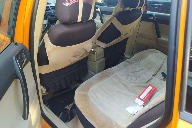 Used Volkswagen Polo 2007 1.6L Cross Polo MT Left Rear Seat