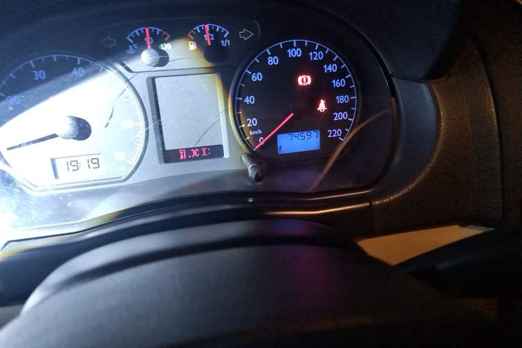 Used Volkswagen Polo 2007 1.6L Cross Polo Automatic Odometer Close Up