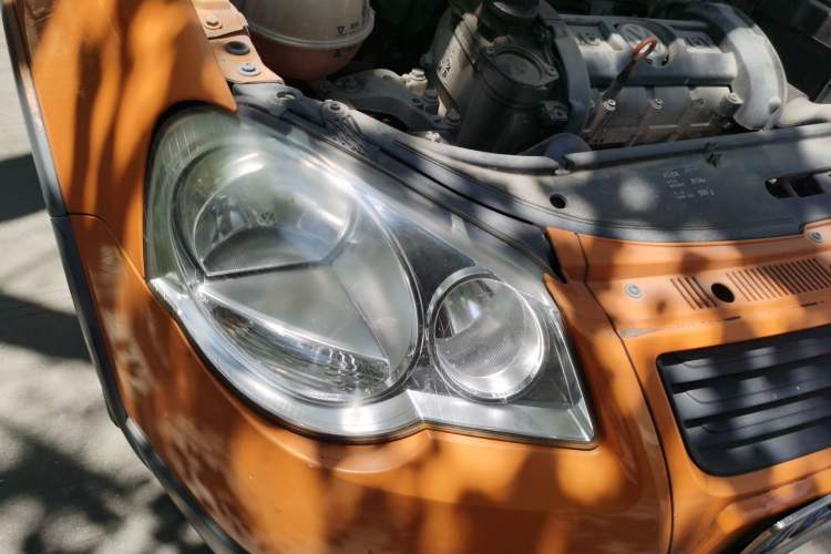 Used Volkswagen Polo 2007 1.6L Cross Polo MT Right Front Headlight
