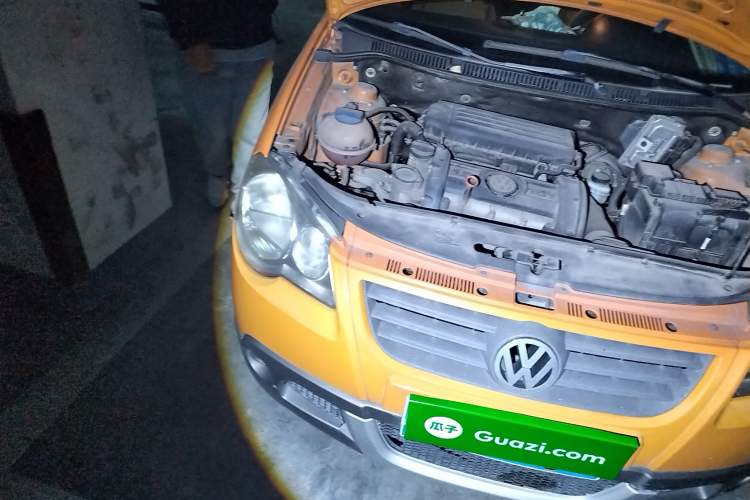 Used Volkswagen Polo 2007 1.6L Cross Polo Automatic Right Front Headlight