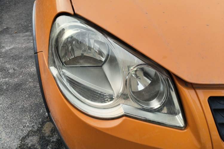 Used Volkswagen Polo 2007 1.6L Cross Polo Automatic Right Front Headlight
