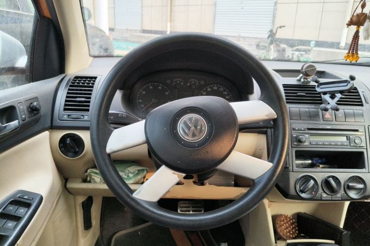 Used Volkswagen Polo 2007 1.6L Cross Polo Automatic Steering Wheel
