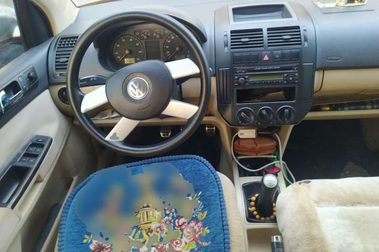 Used Volkswagen Polo 2007 1.6L Cross Polo MT Steering Wheel