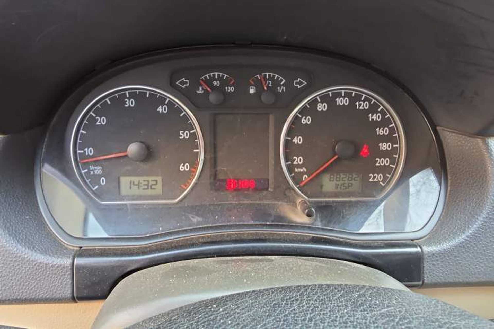 Used Volkswagen Polo 2008 Jingqu 1.4L Automatic Elegant Edition Instrument Cluster
