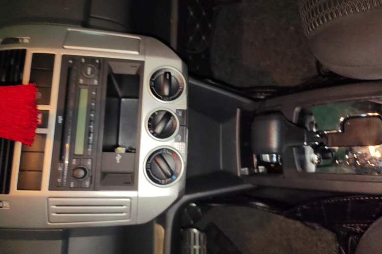 Used Volkswagen Polo 2009 Sporty 1.6L Automatic Model Audio And AC Panel